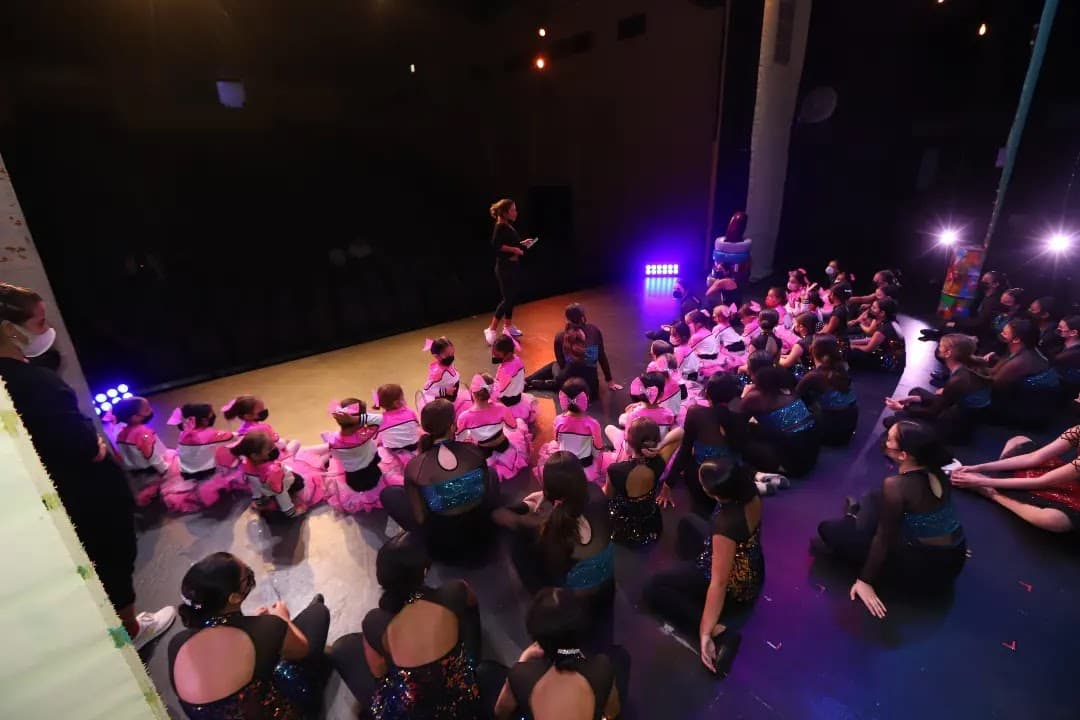 Dance School Studio 9 Panamá. San Francisco