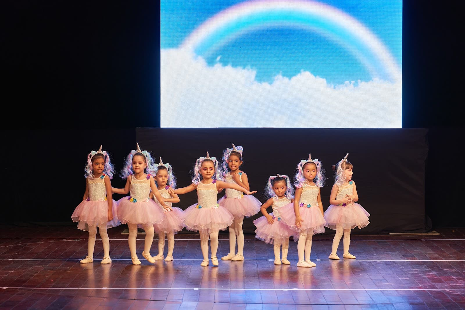 Academia de Danzas Arte y Movimiento. San Francisco
