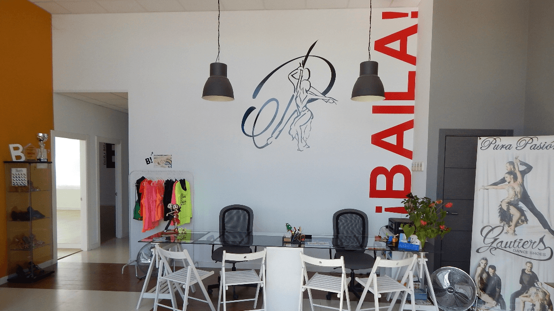 Pura Pasión Escuela de Baile - Academia de baile en Málaga - Clases de Salsa y Bachata. Málaga