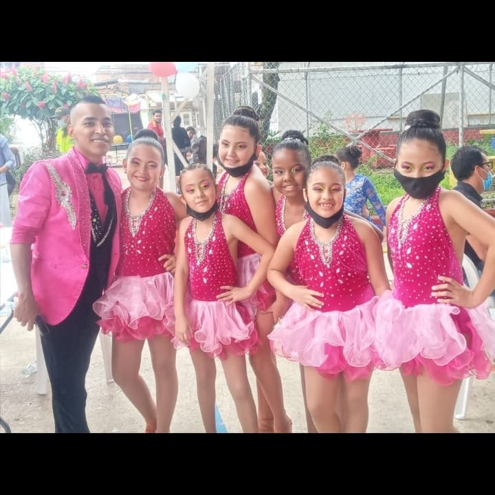Escuela de baile Fuerza Latina. Cali, VALLE DEL CAUCA