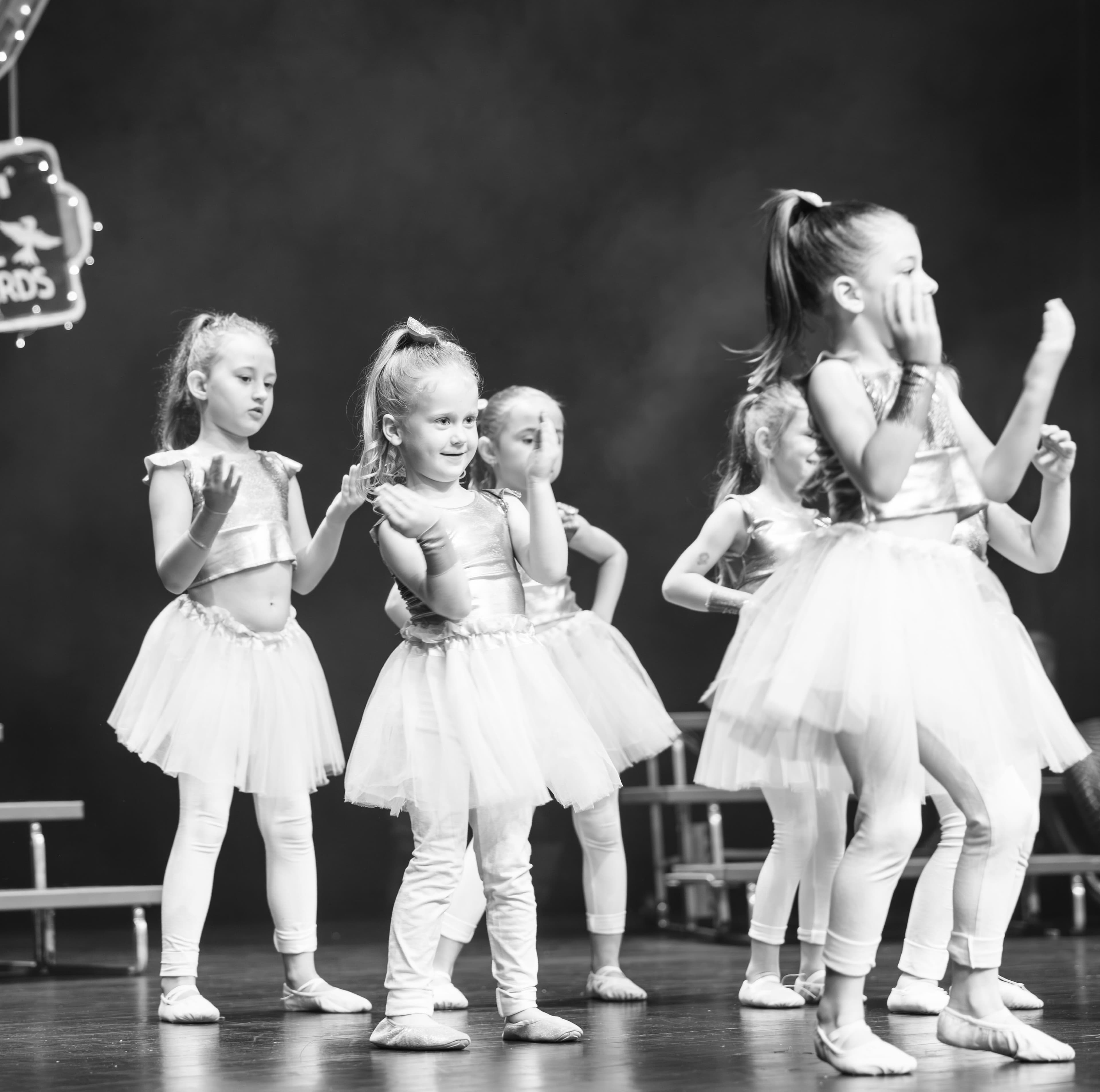SPIN LOVE TO DANCE PLESNI STUDIO. Velenje